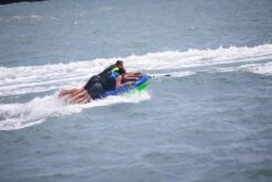 Jobe Tornado Funtube - 3 Persoons -Winkel Voor Watersportartikelen 230320007 actionshot 5 big resultaat