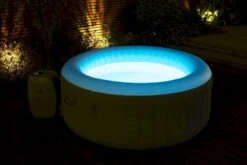 Bestway Lay-Z Spa Tahiti AirJet Opblaasbare Spa - 4 Persoons 36 Bestway Lay-Z Spa Tahiti AirJet Opblaasbare Spa - 4 Persoons -Winkel Voor Watersportartikelen 800 1200 60007 night scene 0012 pr web