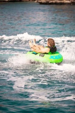 Jobe Rumble Funtube Green - 1 Persoons -Winkel Voor Watersportartikelen 900 600 238820001 actionshot 4 big 1