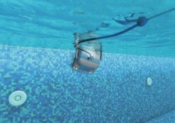 Dolphin Zenit 30 Pro Zwembadrobot -Winkel Voor Watersportartikelen Zenit S5